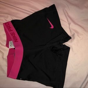 Nike Pro Shorts (S)